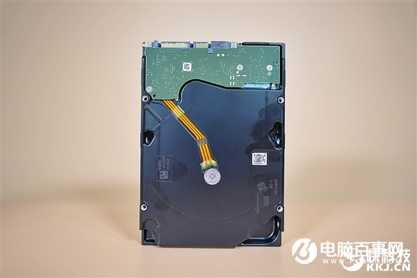 每年可寫入300TB！希捷酷狼Pro 16TB硬盤圖賞