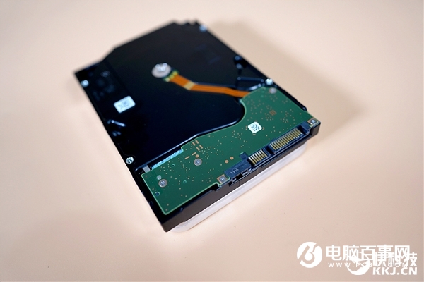 每年可寫入300TB！希捷酷狼Pro 16TB硬盤圖賞