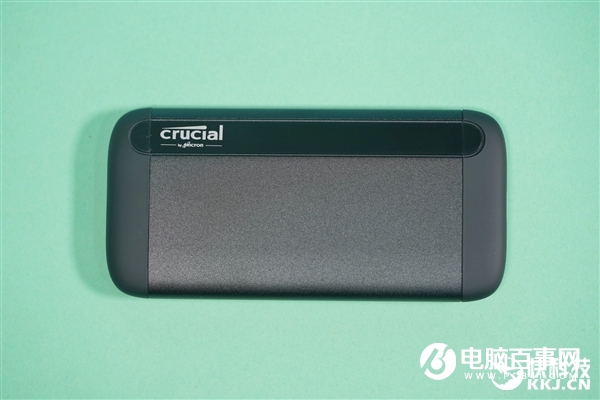速度達1GB/s！英睿達X8移動SSD 2TB圖賞：4寸手機大小