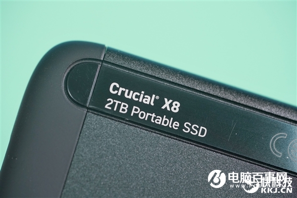 速度達1GB/s！英睿達X8移動SSD 2TB圖賞：4寸手機大小