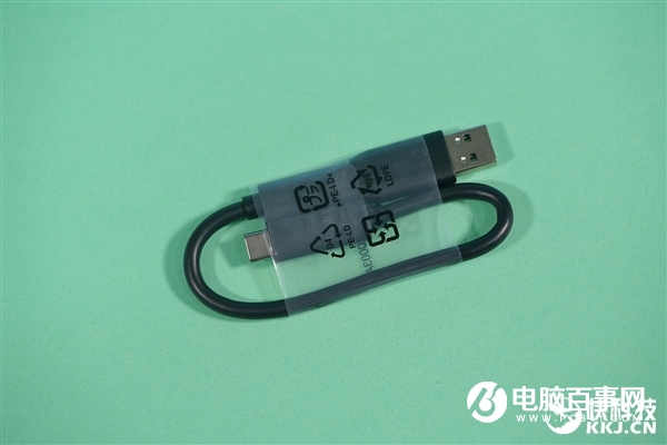 速度達1GB/s！英睿達X8移動SSD 2TB圖賞：4寸手機大小
