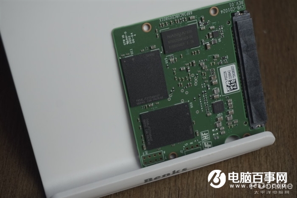 SATA固態(tài)的“超大杯”！浦科特M8VC Plus 1TB SSD上手
