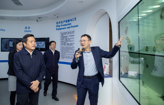 1604408552408915.png 五年新跨越 大周“芯”征程 萍鄉(xiāng)市市委書(shū)記李小豹率團(tuán)考察西人馬大周(萍鄉(xiāng))醫(yī)療科技有限公司