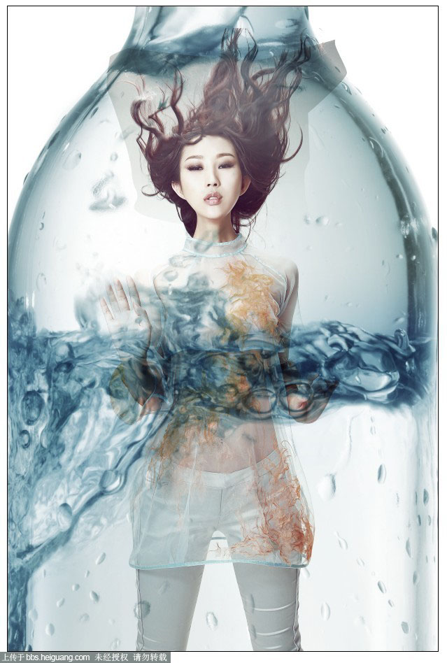 PS創(chuàng)意合成玻璃瓶中被水淹沒的美女