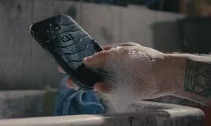 首款 “抗菌”智能手機(jī)問(wèn)世，24 小時(shí)減少 99.9% 微生物傳播