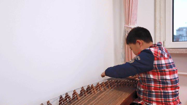一位五歲孩子媽媽對步步高家教機的真實感受:孩子更自律了