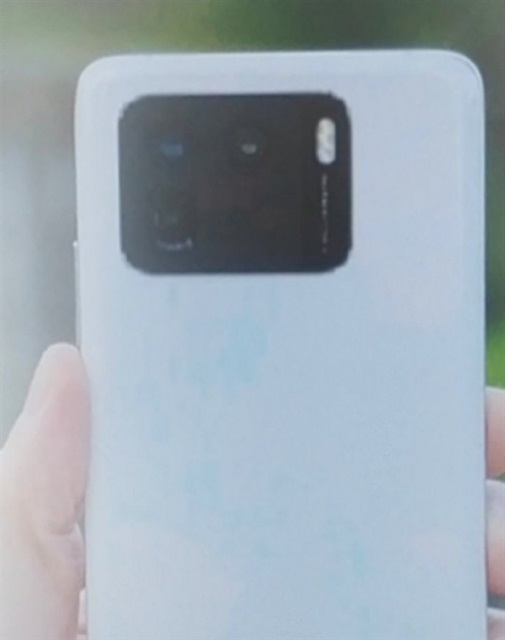 小米 11 Pro 真機圖首曝