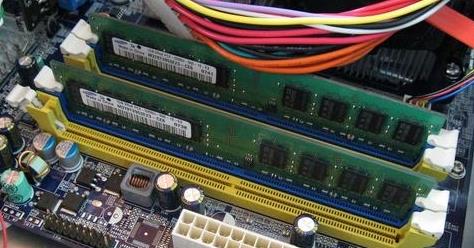 電腦屏幕不亮主機(jī)還在運(yùn)行什么原因 電腦屏幕不亮主機(jī)還在運(yùn)行怎么解決