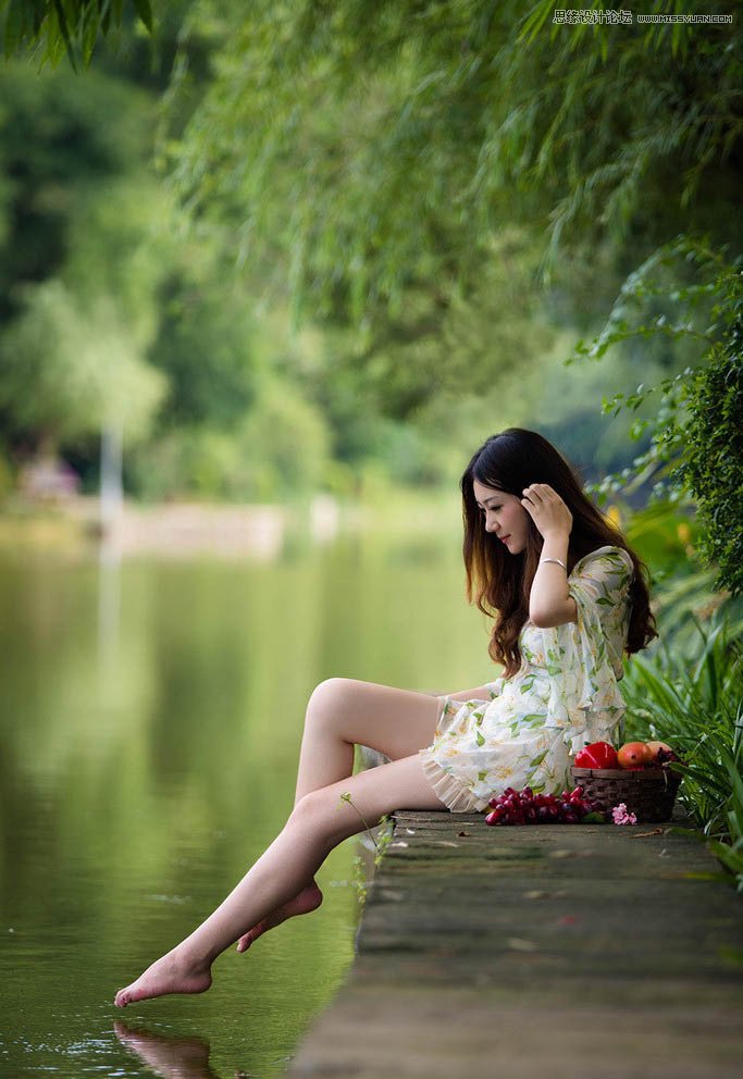 PS調(diào)出河邊美女夢幻藍(lán)色效果