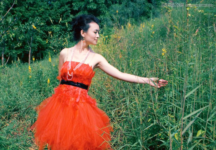 PS糾正嚴重偏藍色美女風景照