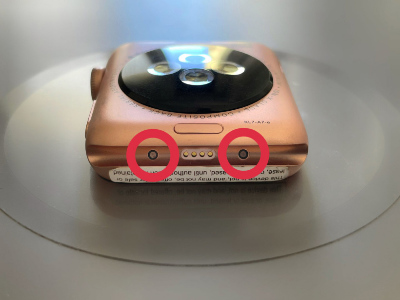 Apple Watch S3 原型機(jī)曝光:配備智能連接器,可實(shí)現(xiàn)血壓監(jiān)測(cè)