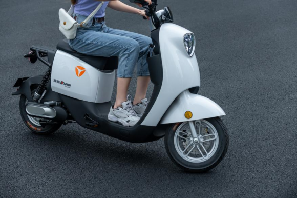 多數(shù)電動車安全原因竟是這樣？雅迪電動車答疑解惑