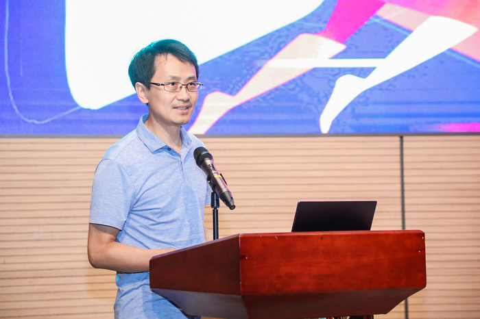 騰訊教育副總裁王濤:以技術(shù)給教育提供溫度和力量