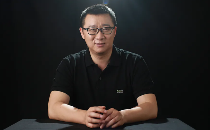 從耿樂到馬保力:同性社交軟件 Blued的魔幻2020