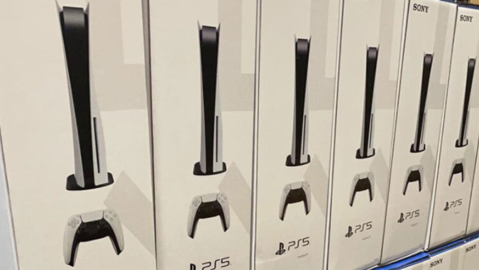 新型 PS5 主機現(xiàn)身澳大利亞商店：重量變輕，底部改為手擰螺絲
