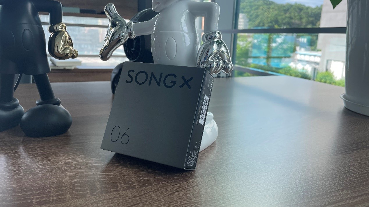 星環(huán)旋轉(zhuǎn)開盒設(shè)計，SONGX 06真無線藍(lán)牙耳機(jī)上手體驗