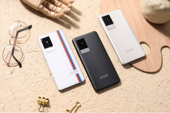 新一代KPL賽事用機(jī)iQOO 8，再次拉高游戲體驗(yàn)上限