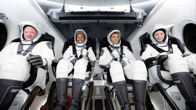蘋果 iPhone、Apple Watch 等將隨 SpaceX 上天，參與健康研究