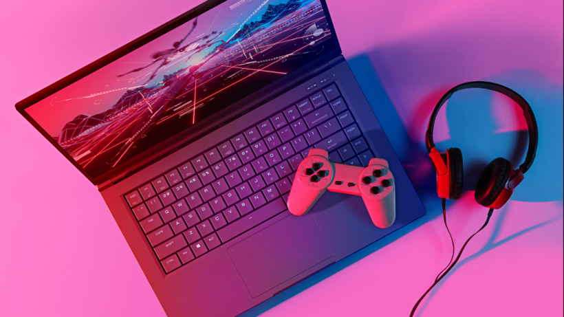英特爾推出公版 NUC X15 游戲本：i7-11800H、RTX 3070、240 Hz 屏、HDMI 2.1