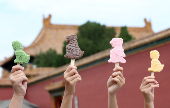 文創(chuàng)產(chǎn)品頻頻火“出圈”  品牌大戰(zhàn)將迎“創(chuàng)意時代”