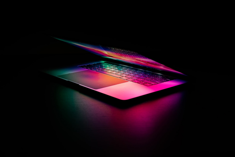 蘋果 MacBook Pro 2021 原型機信息曝光：配備 M1X 處理器、16GB 內(nèi)存