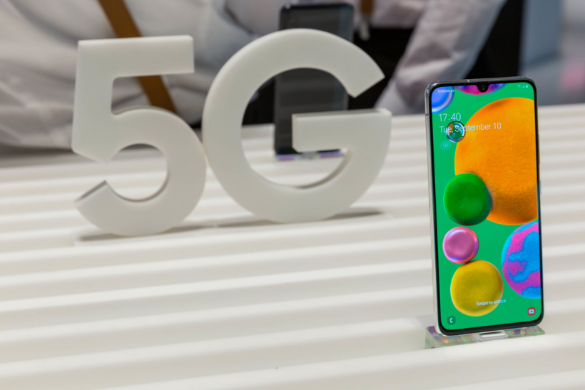 工信部：中國(guó)截至 9 月末 5G 基站達(dá) 115.9 萬(wàn)個(gè)，5G 終端連接數(shù)達(dá) 4.5 億