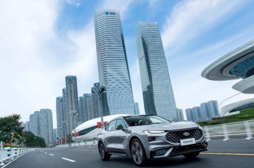 C-V2X商用落地照進現(xiàn)實，中國車企如何變道超車？