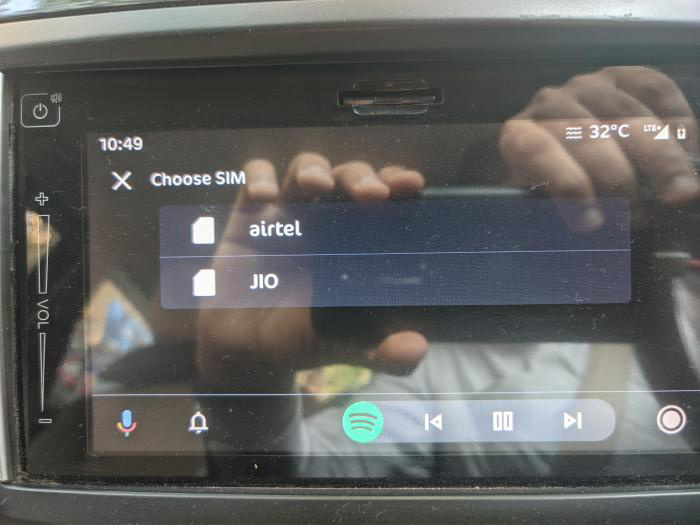 谷歌 Android Auto 正在測(cè)試雙 SIM 卡智能手機(jī)支持功能