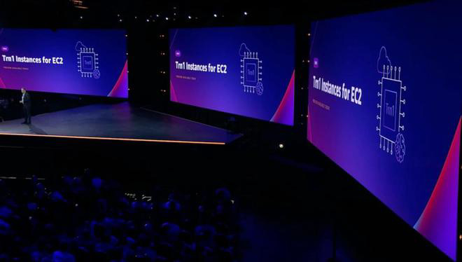 亞馬遜 AWS 推出兩款新定制芯片，與英特爾、英偉達展開競爭