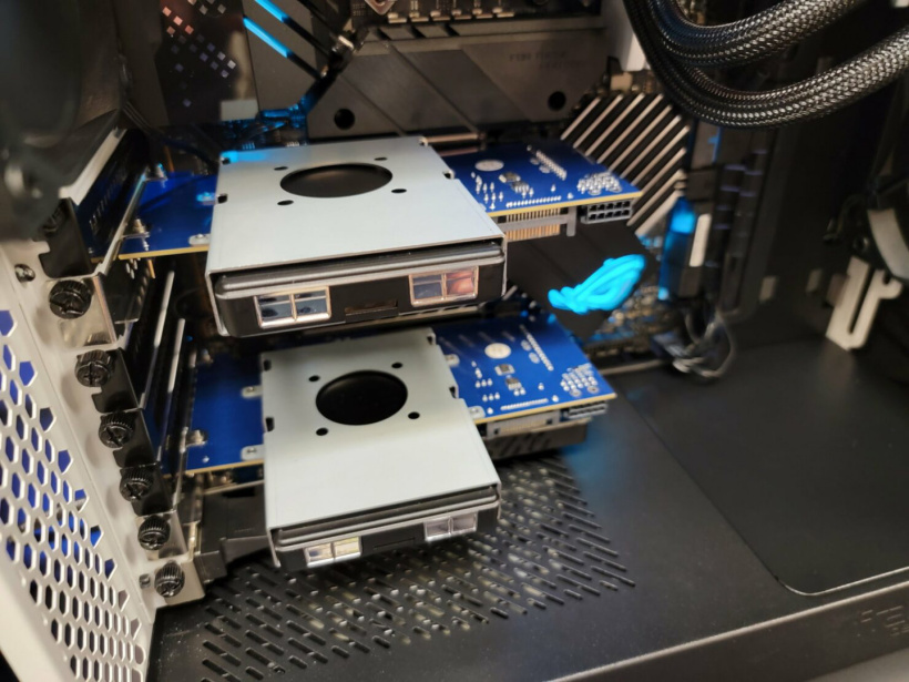 英特爾測試三星 PM1743 PCIe 5.0 SSD，組成陣列速度達 28.3 GB/s