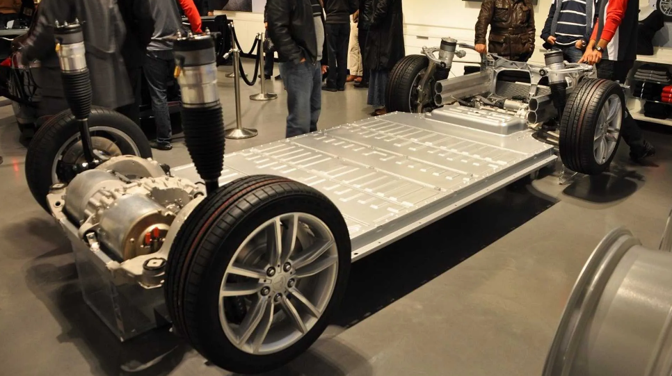 特斯拉《用戶手冊》更新:Model Y 將升級結(jié)構(gòu)性電池組