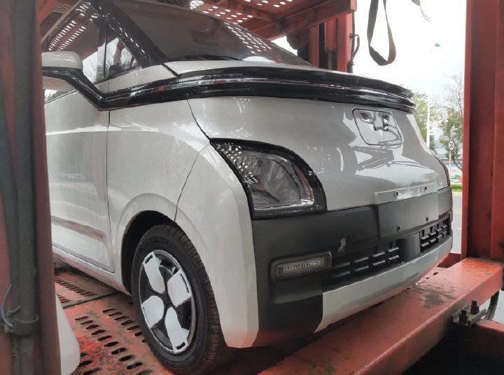 五菱全新電動(dòng)小車 Air EV 曝光：支持快充，將提供四座車型