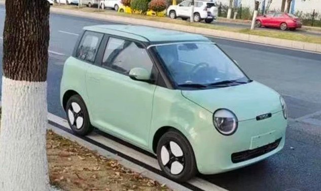 五菱宏光 MINI EV 新對手，長安“糯玉米”路試諜照曝光