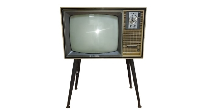 韓國(guó)首臺(tái)電視機(jī)拍得 3410 萬(wàn)韓元，LG 前身于 1966 年推出
