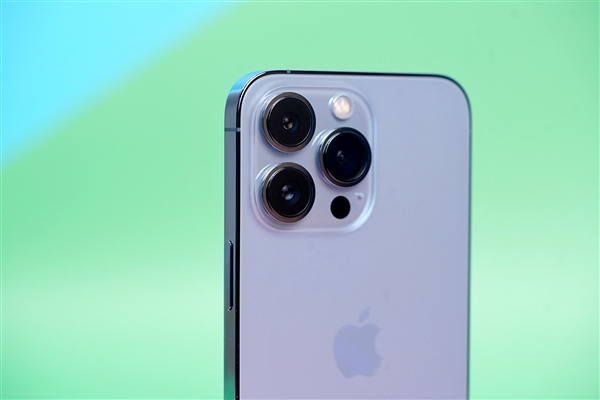 iPhone 15有望搭載!蘋果自研基帶有驚喜:信號或比高通還好